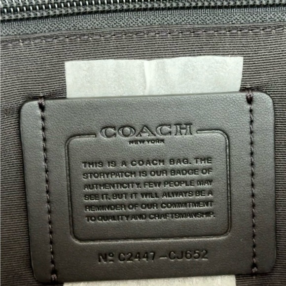 Coach Men’s Liam Compact Brief OFFERS ACCEPTED - Picture 12 of 13